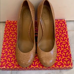 Tory Burch size 10 Tan leather heels